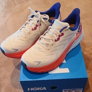 Hoka U Clifton One9 Cream and Coral Athletic Shoes Hoka One One Sz 10